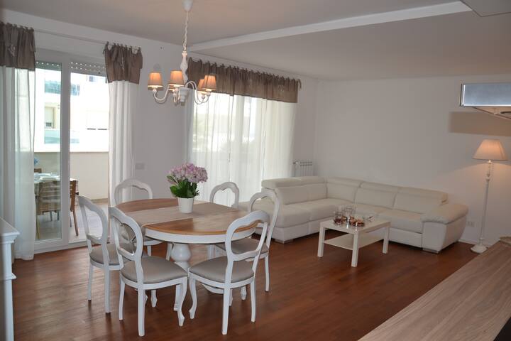 Porto Nuovo Holiday Home gallery image 3