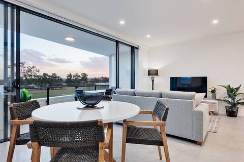 New Mooloolaba luxury getaway steps from the beach