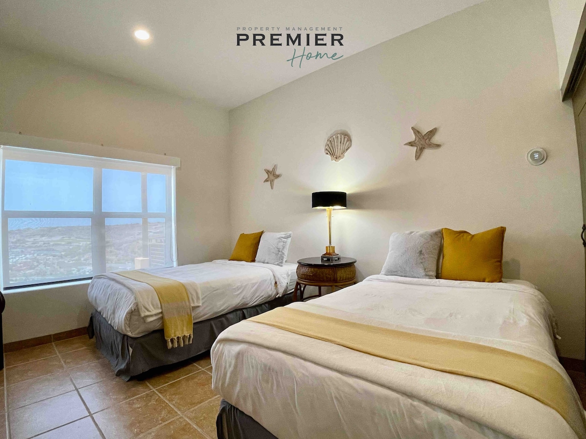 Chumba cha kulala cha wageni (4) chenye vitanda pacha 2 vya XL