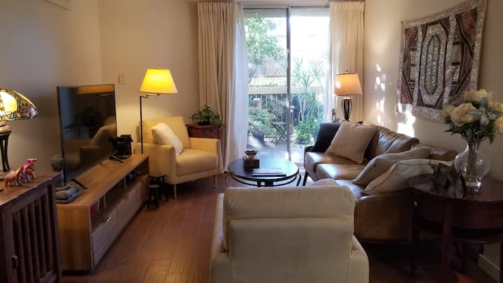 Entire Condo 2b2b, Gated Parking In Noho Arts - Burbank, CA