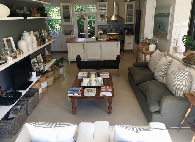 Shirley Upper Claremont gallery image 5