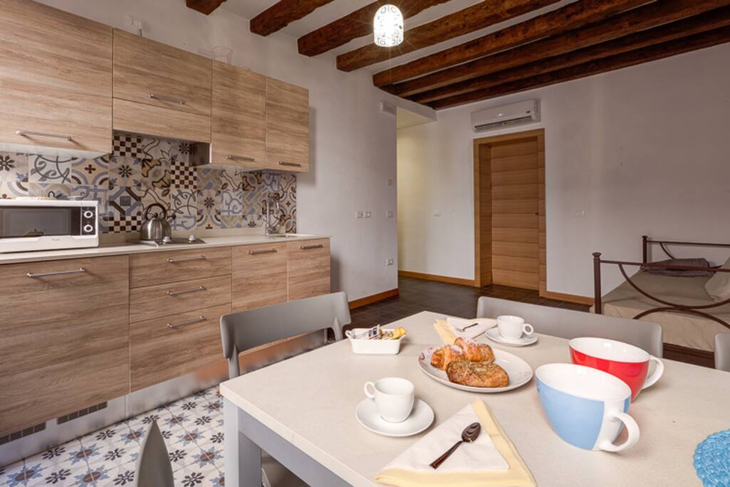Dining Kitchen