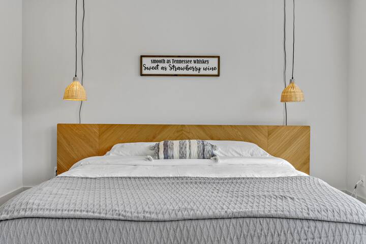 *SLEEPS 24* Keep the Secret *2 Units * 8BR* 8BA*3 gallery image 2