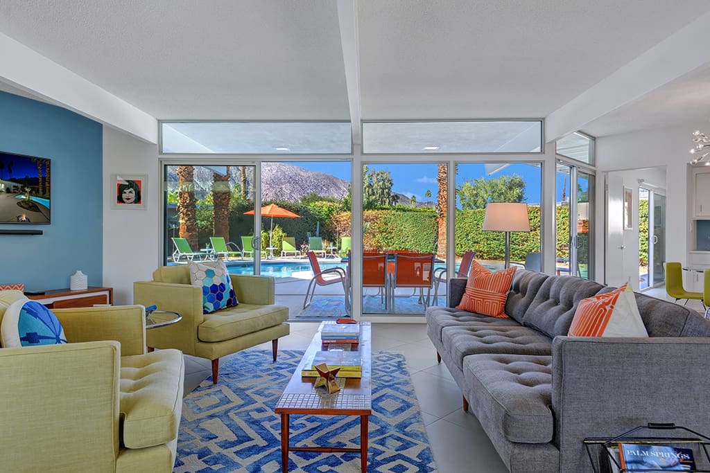 LIVING ROOM - THE PALMS PAD - PALM SPRINGS VACATION RENTAL POOL HOME