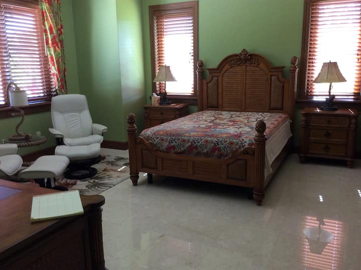 غرفة النوم رقم2 ، سرير بحجم وسط