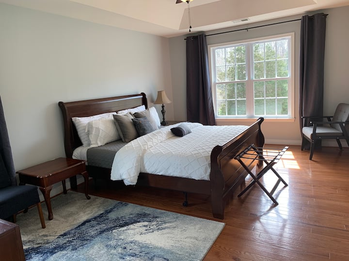 主卧（楼上1号卧室）