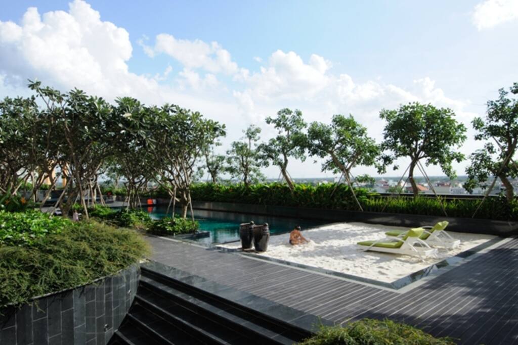 swimming pool