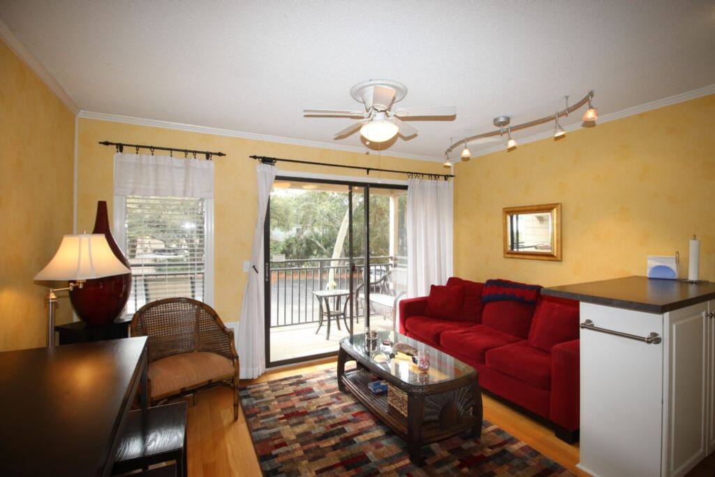 Chair,Furniture,Indoors,Room,Couch