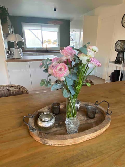 Top Airbnb: Beautiful contemporary-Jacuzzi - Close to sea 4* in Roscoff