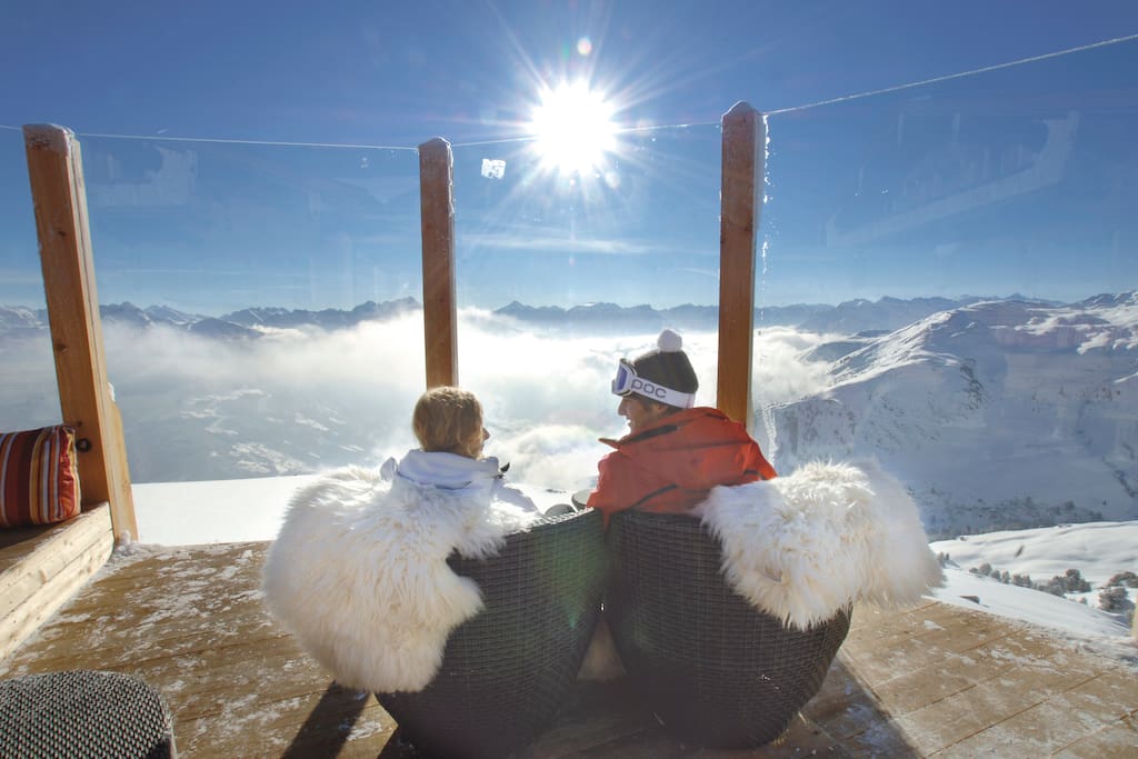 Terrassenblick auf der Kristallhütte in Kaltenbach