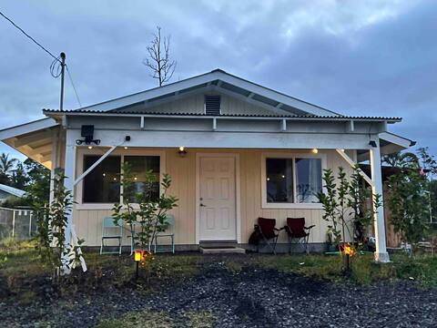 KopeHale2 Cute Coffee Farmhouse between Hilo & NPS