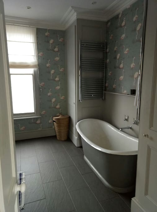 Master en-suite bathroom