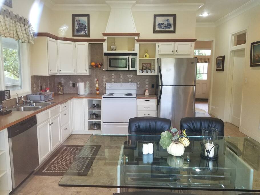 The kitchen is clean and ready!