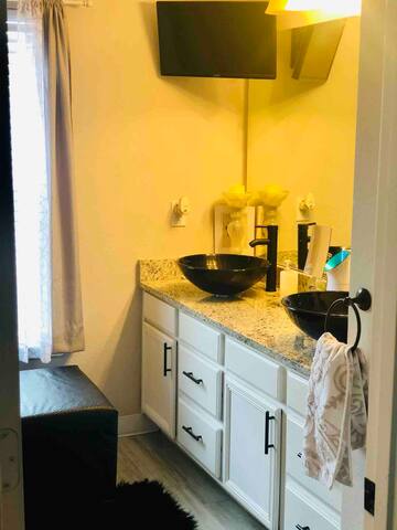 2 Cozy Bedrooms DFW Area gallery image 4