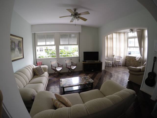 Copacabana Beach Deluxe Apartment gallery image 4