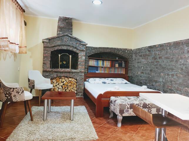 Jelena2 Apartment 4 minutes away from Center