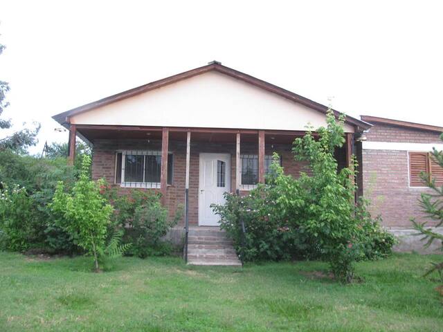 CASA ZONA LA GRANJA, CBA (SIERRAS CHICAS)