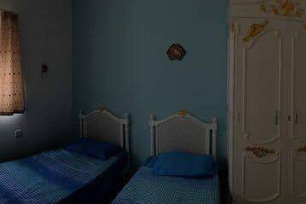 2 single bed