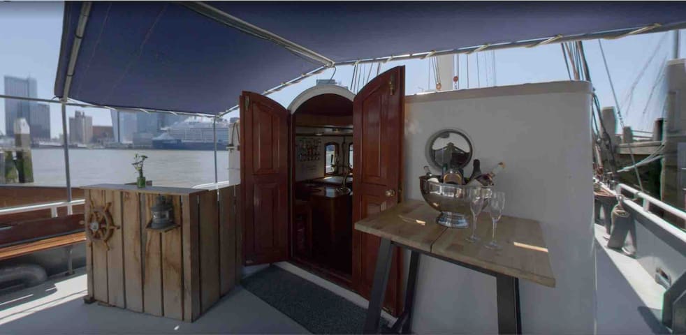 Volledig Schip te huur Historische Veerhaven gallery image 2
