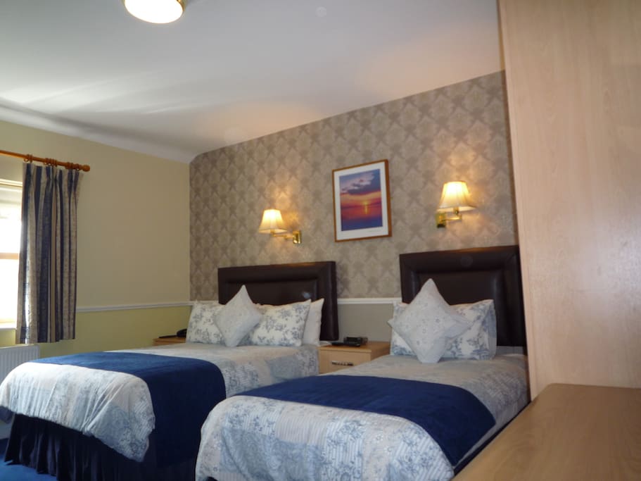 Avlon House Twin Room