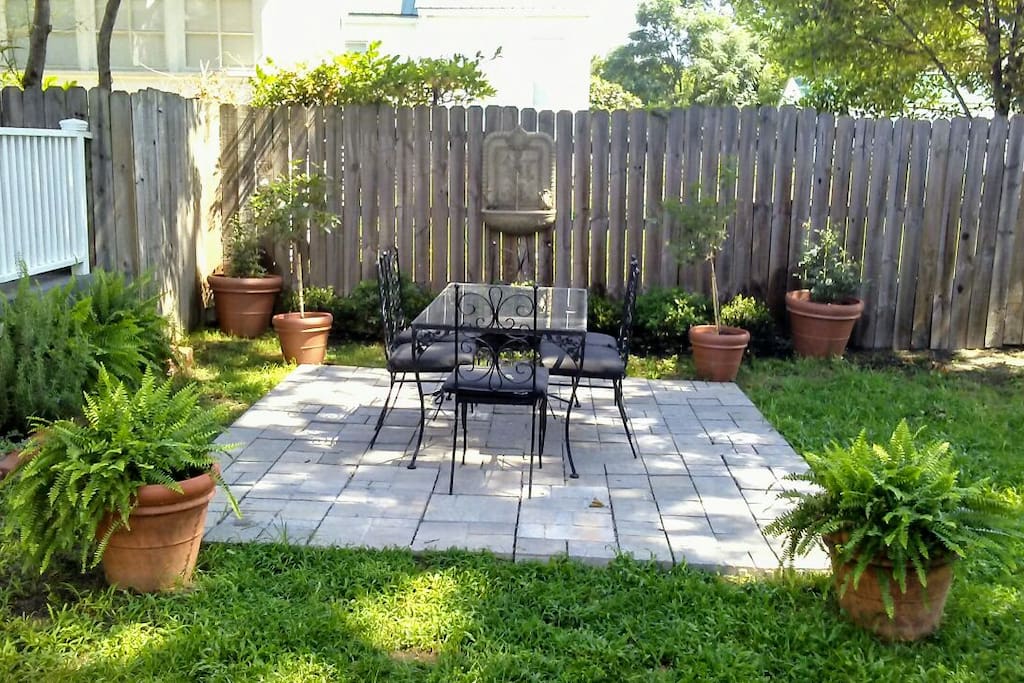 Outdoor Entertaining Area