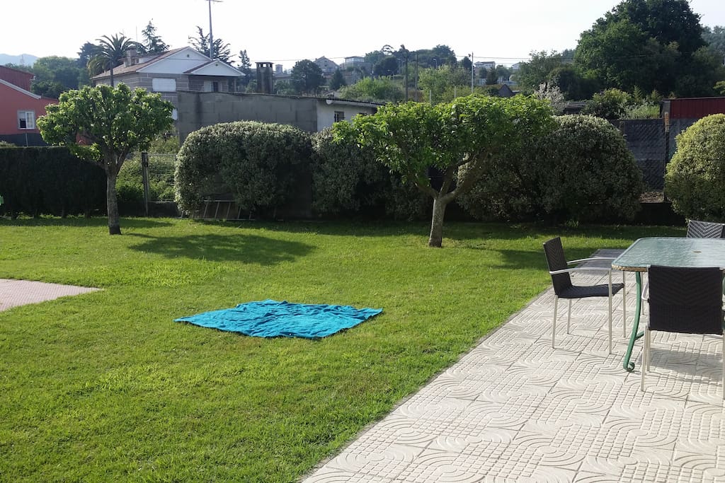 Jardín y terraza