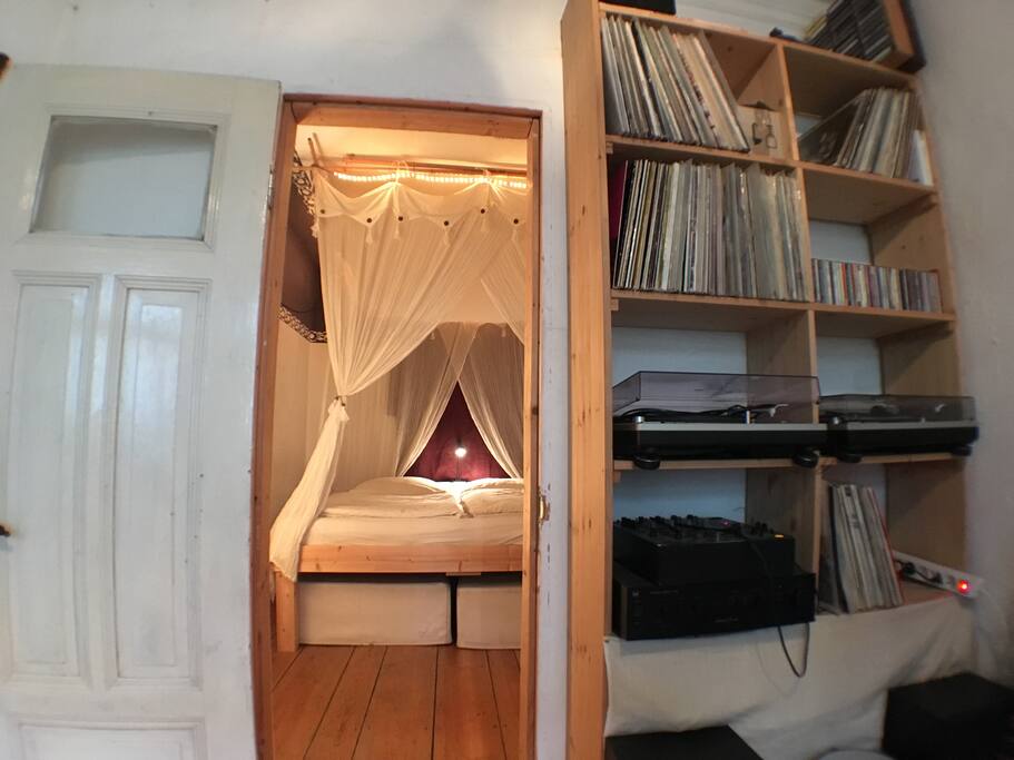 Wohnzimmer / Schlafzimmer 1