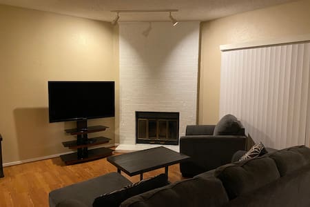Recently Updated Condo ★Arlington★ by AT&T Stadium
