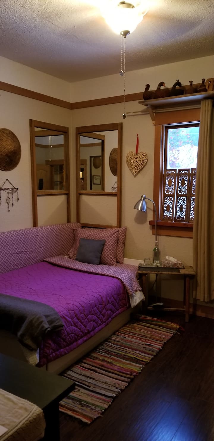 Falkland Vacation Rentals & Homes British Columbia, Canada Airbnb