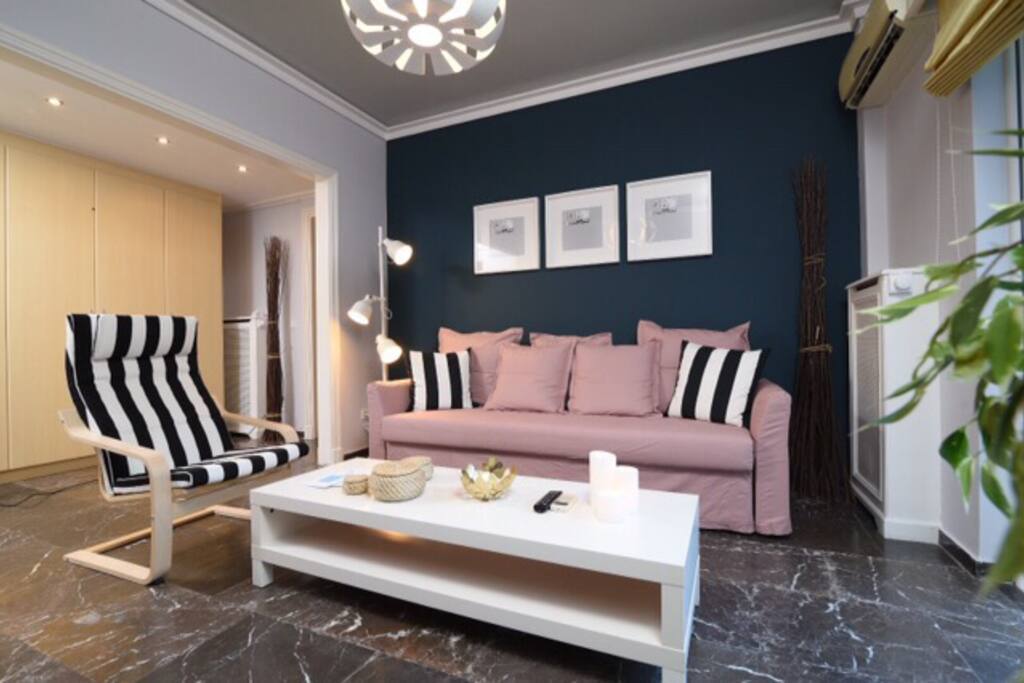 Spacious living room