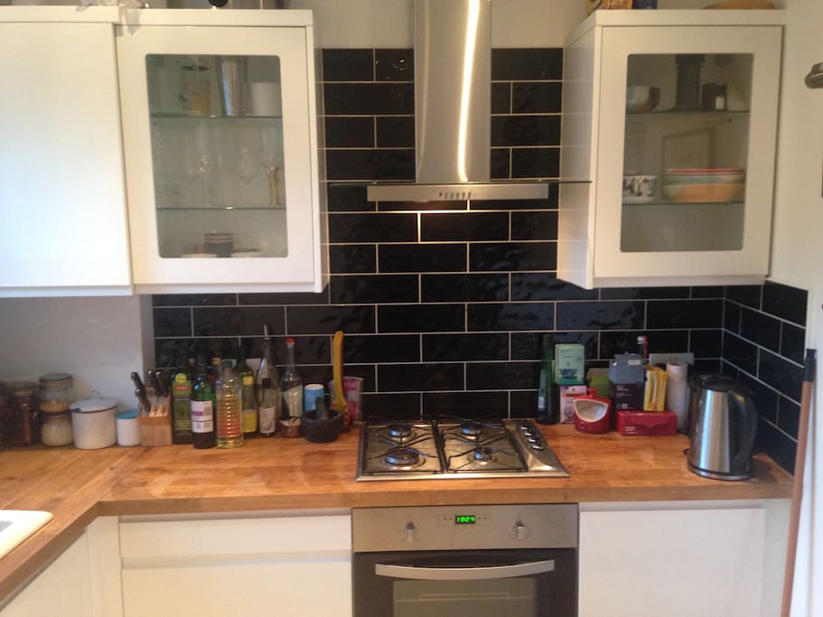 Hob and oven in the kitchen