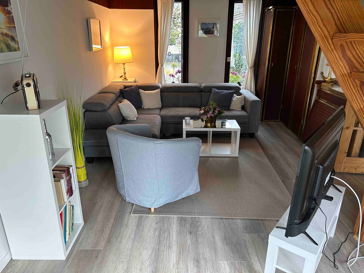 Successful Airbnb property: Vacation rental in the old captain's house in Laboe