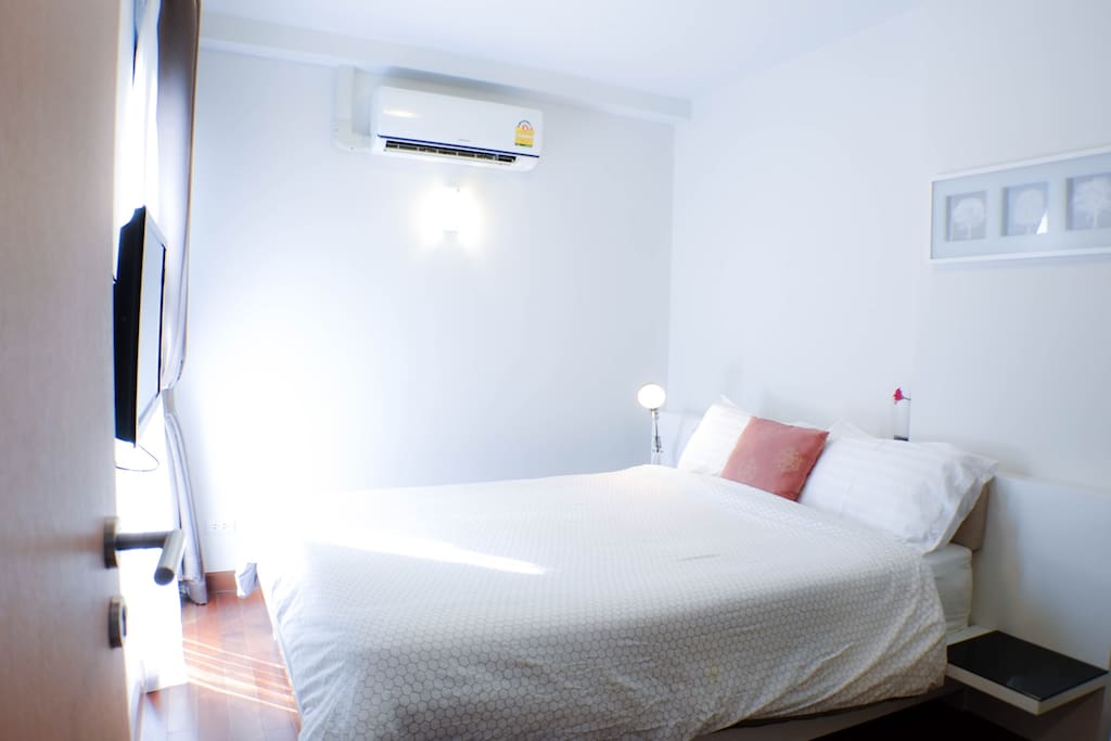 Bedroom, comfy bed and pillows