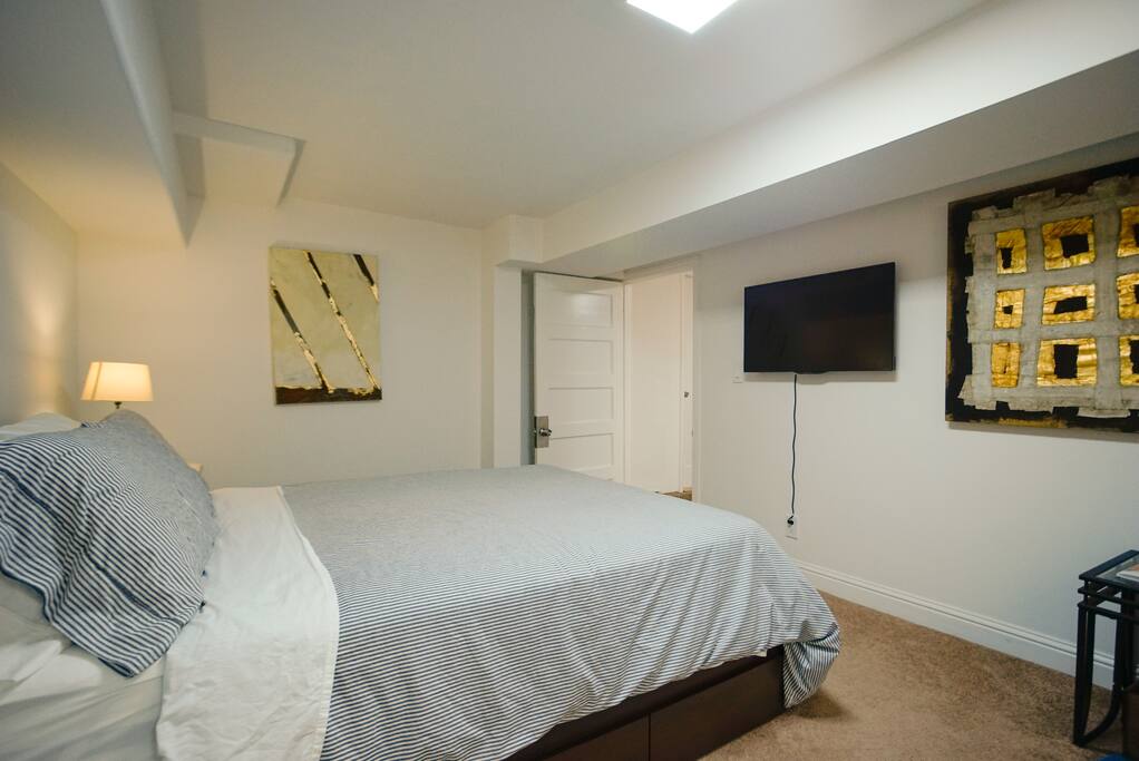 The wall-mounted LCD television has HBO, Netflix, and many other streaming options.