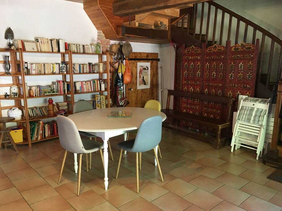 Bibliothèque à votre disposition