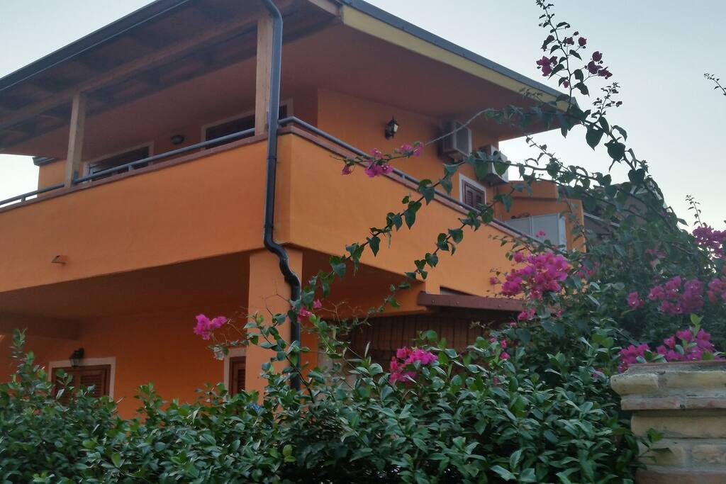 intera casa 2 piani separati indipendenti