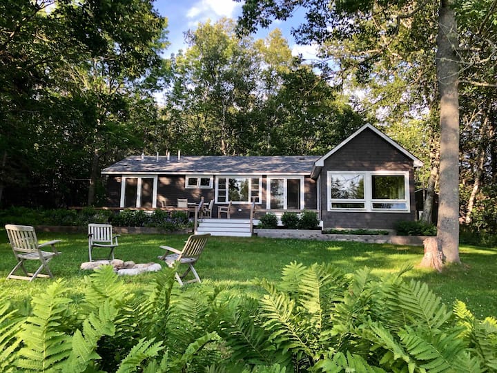 Fox Bluff on the Reach—Beachfront