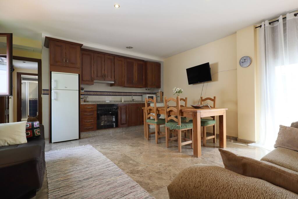 VISTA COCINA COMEDOR