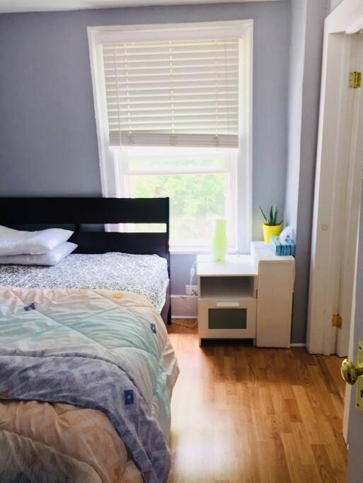 Actually are 2room. Inside room for clothes and luggage