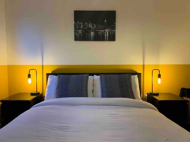 Private double room in Manchester Centre