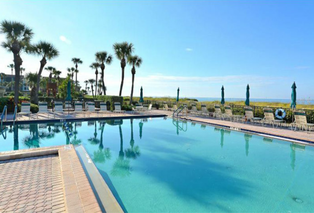One of the two pools at Seaplace