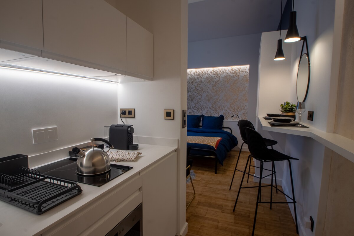 Proprietà Airbnb di successo: Studio of the Macaron Sisters a Nancy