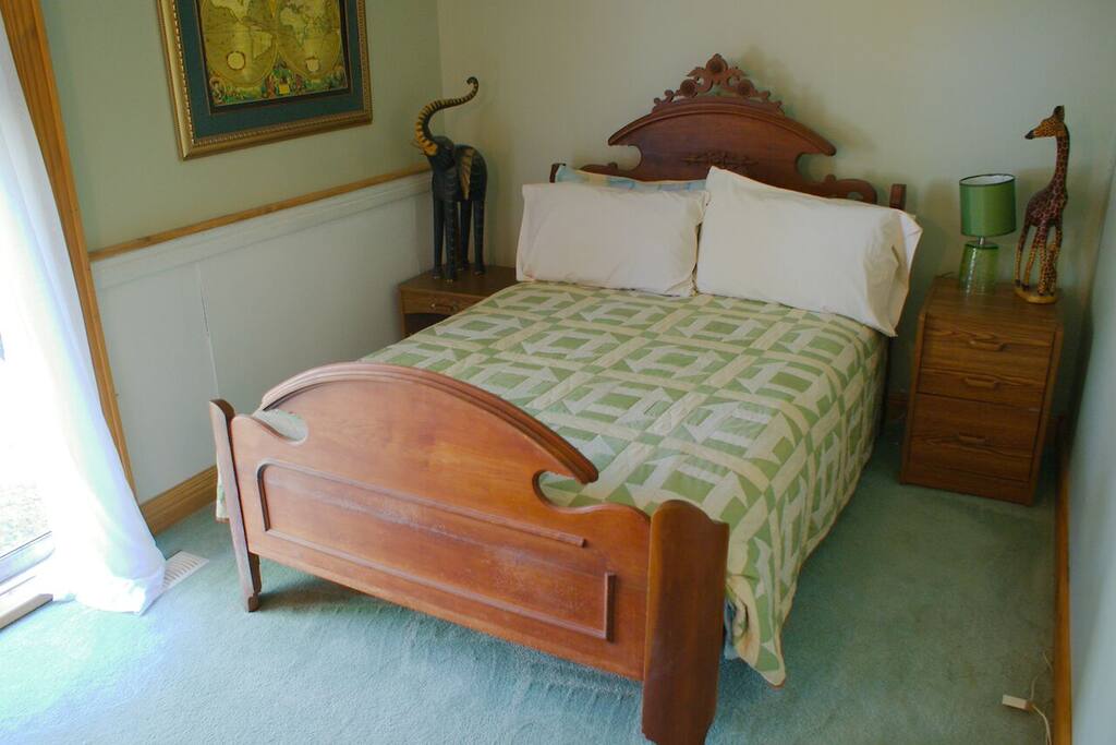 2nd bedroom