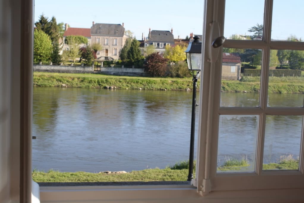 Vue de la salle à manger où vous prendrez vos petits déjeuners.