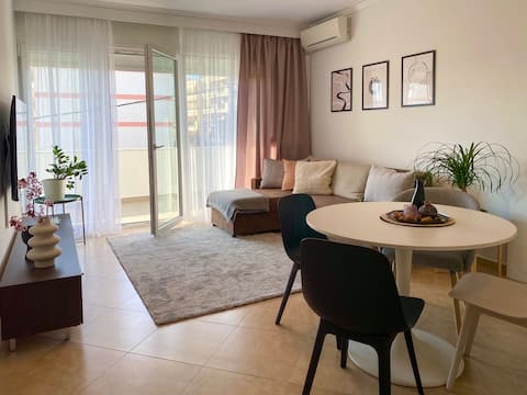 Top performing Airbnb: East Coast Senses in Δήμος Καλαμαριάς