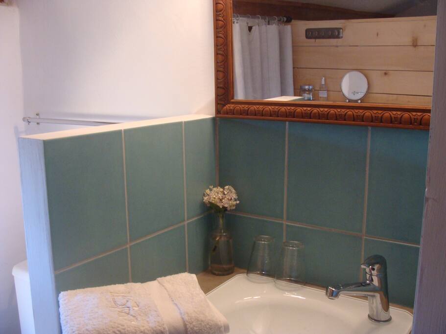 Salle de bain et WC privatifs