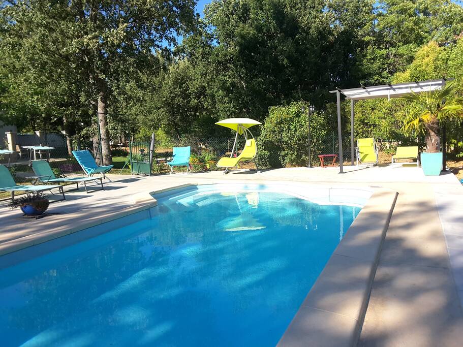 Accès piscine en saison