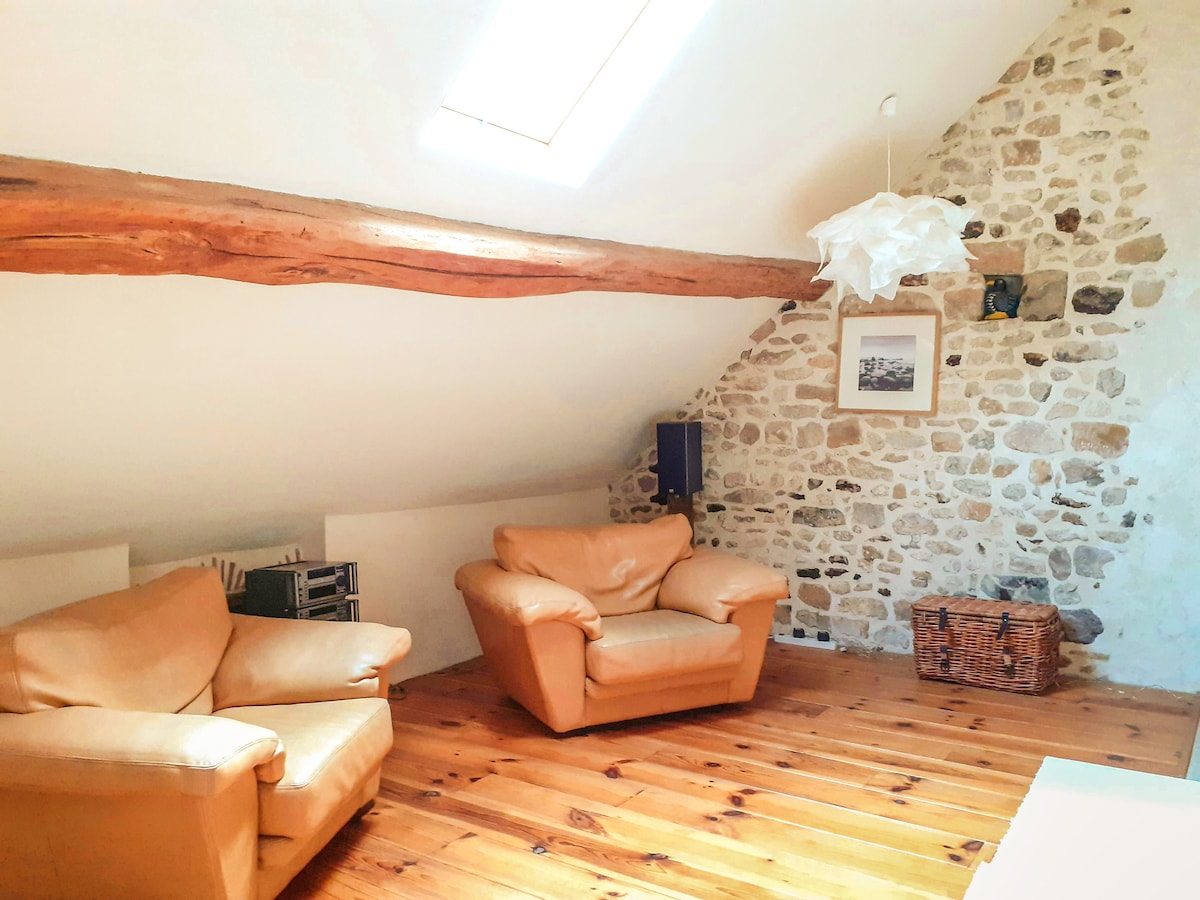 Annonce Airbnb populaire: Bleau Cocoon. à Essonne