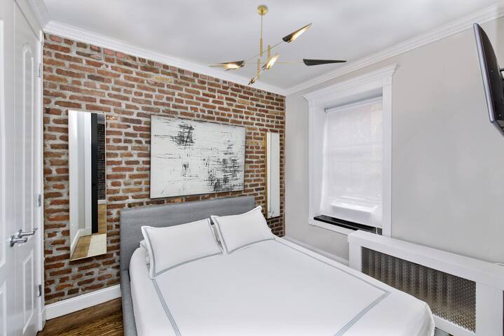 Cozy two bedroom apt close to Soho and NYU. gallery image 5