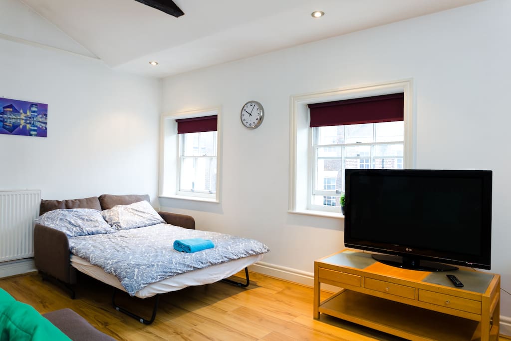 1 sofa bed made up